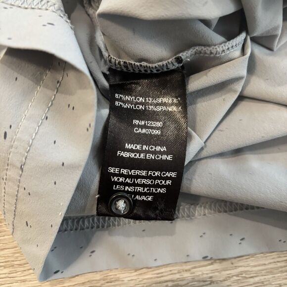 Travis Mathew Golf Polo Mens Large Gray Performance Splatter Graphic Print - Picture 5 of 6